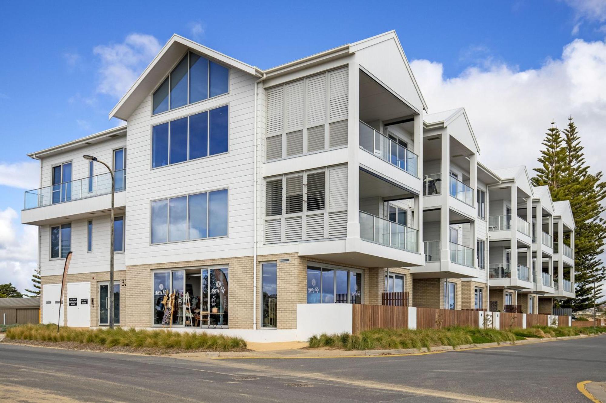 Apartment 328 Esplanade, Unit 3, Moana, Sa, Au Moana